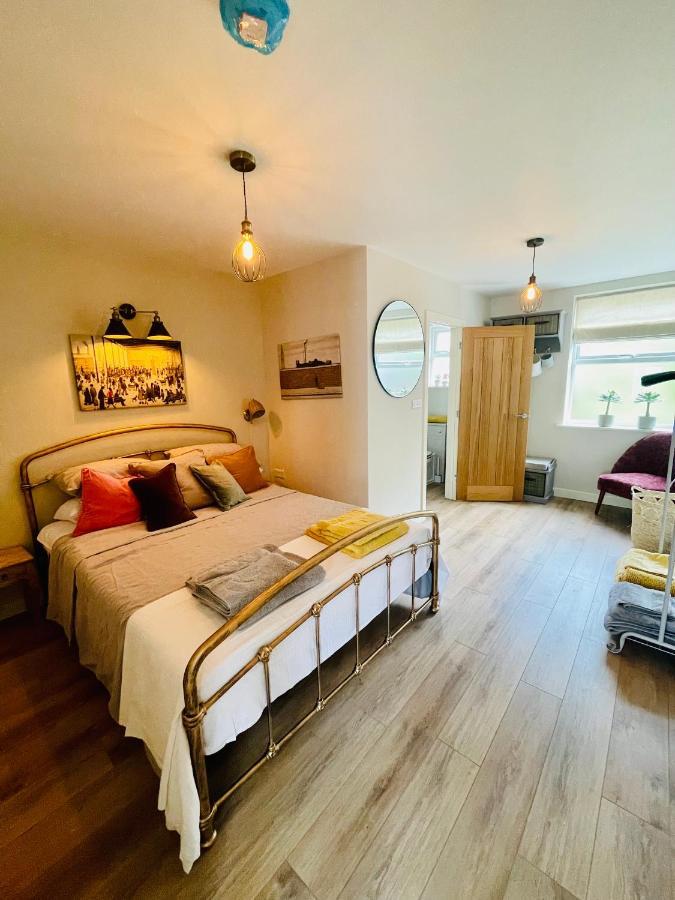 The Art Attic A Stylish Boutique Apartment 比尔斯韦尔斯 外观 照片
